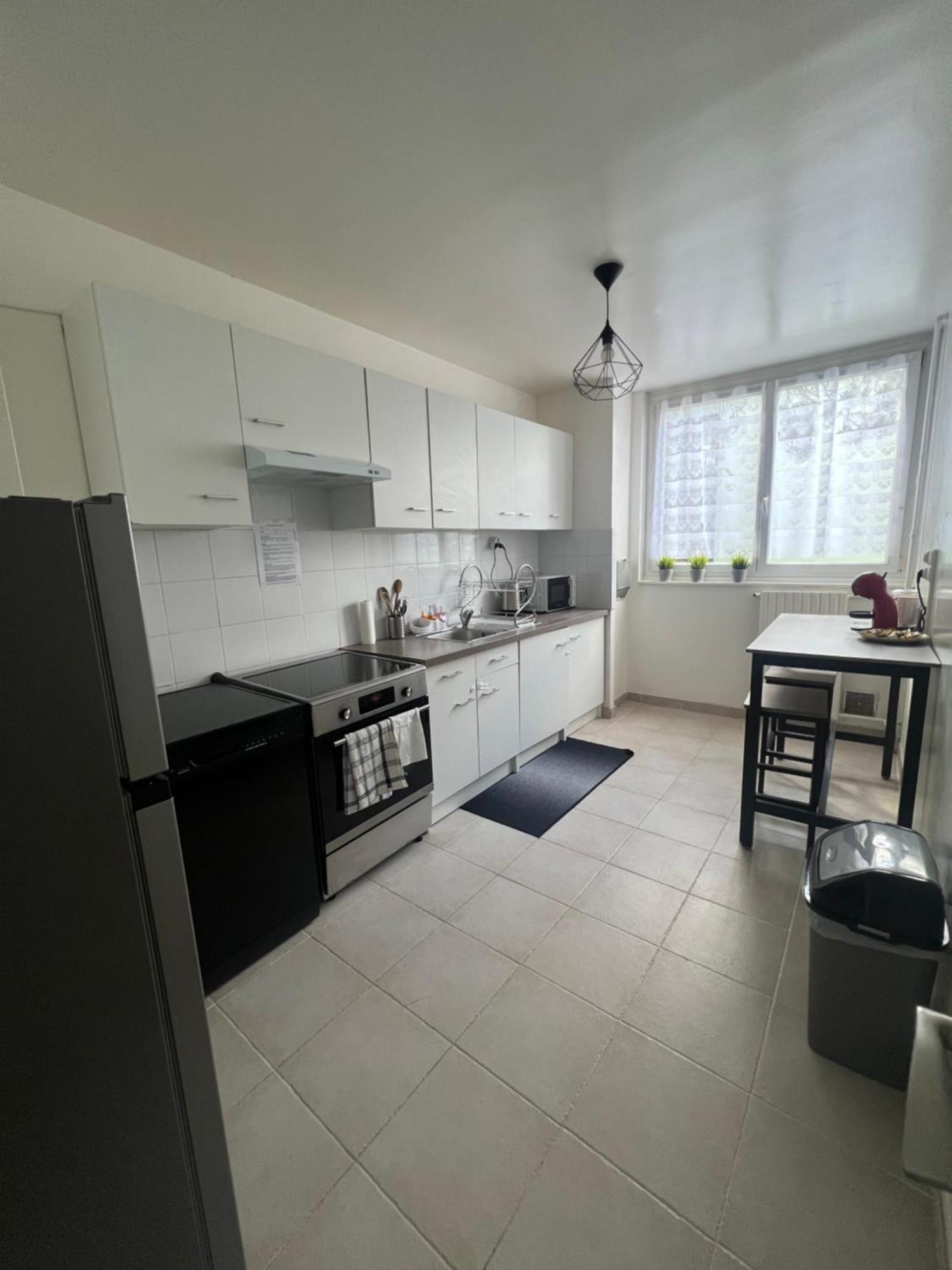 Appt T3, 65 M2 Proche De Paris *